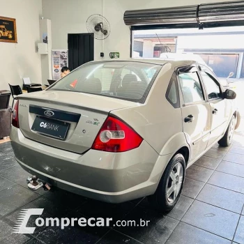 FIESTA 1.6 Rocam Sedan 8V