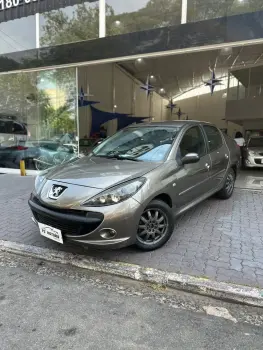 PEUGEOT 207 Sedan Passion XR 1.4 Flex 8V 4p 4 portas