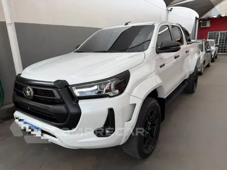 Toyota HILUX 2.8 D-4d Turbo CD SRX Plus 4X4 4 portas