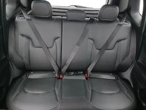 RENEGADE 1.3 T270 TURBO FLEX LONGITUDE AT6