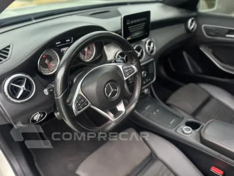 GLA 250 2.0 16V TURBO GASOLINA SPORT 4P AUTOMÁTICO