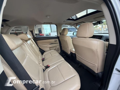 OUTLANDER 2.2 MIVEC DI-D DIESEL HPE-S AWD AUTOMÁTICO