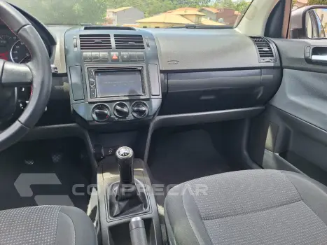 POLO SEDAN 1.6 8V
