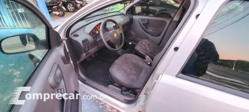 CORSA 1.0 MPFI Sedan 8V