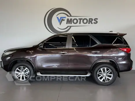 HILUX SW4 2.8 SRX 4X4 7 LUGARES 16V TURBO INTERCOOLER DIESEL