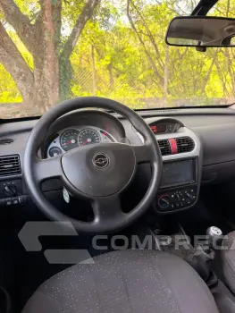 CORSA 1.4 MPFI Premium Sedan 8V