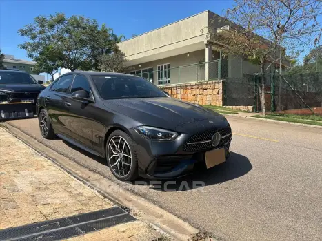 Mercedes-Benz C 300 2.0 EQ BOOST HÍBRIDO AMG LINE 9G-TRONIC 4 portas