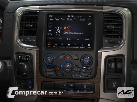 CLASSIC 5.7 V8 Laramie Night Edition CD 4X4