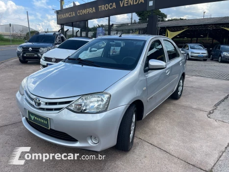 Toyota ETIOS 1.5 X Sedan 16V 4 portas