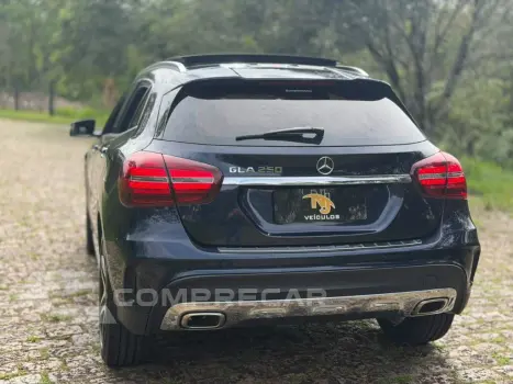 GLA-250 Sport 2.0 TB 16V 4x2  211cv Aut.