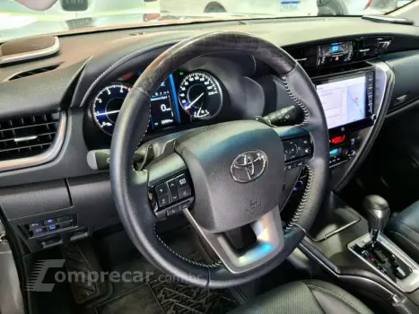 HILUX SW4 2.8 SRX 4X4 7 LUGARES 16V TURBO INTERCOOLER DIESEL