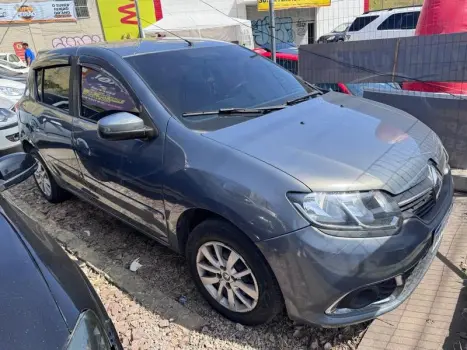 Renault SANDERO EXP16SCE 4 portas