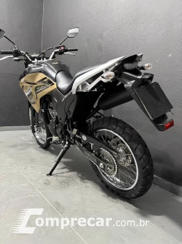LANDER 250 ABS