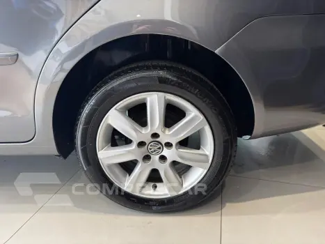 Polo Sedan 1.6 4P COMFORTLINE FLEX