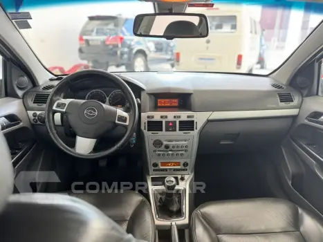 VECTRA 2.0 MPFI ELEGANCE 8V FLEX 4P MANUAL