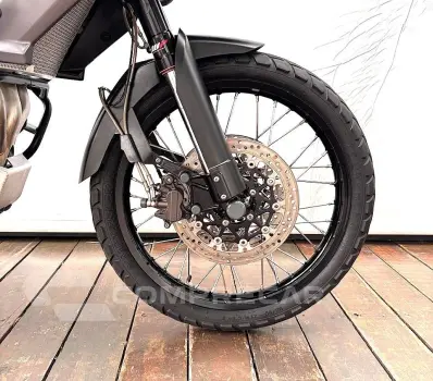 TRIUMPH TIGER 800 XCA