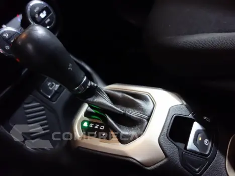 RENEGADE - 1.8 16V LONGITUDE 4P AUTOMÁTICO