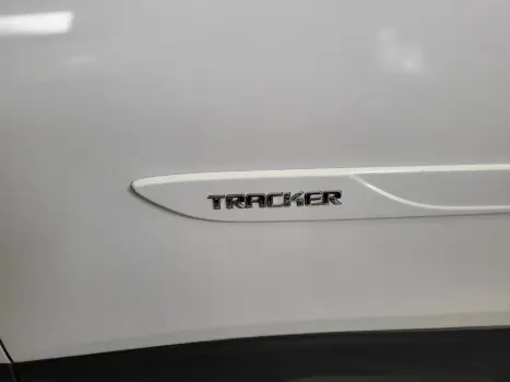 TRACKER LT 1.0 Turbo 12V Flex Aut.