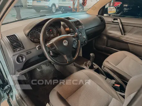 POLO SEDAN 1.6 8V