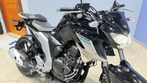 Fazer 250 FZ25