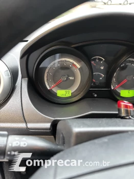 FIESTA 1.6 MPI Class Hatch 8V