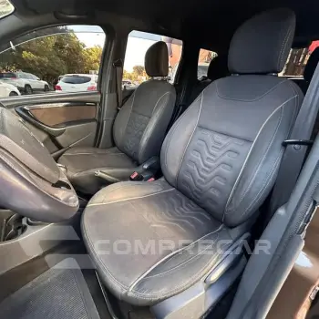 DUSTER 20 D 4X2