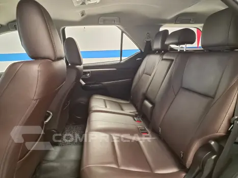 HILUX SW4 2.8 SRX 4X4 16V Turbo Intercooler