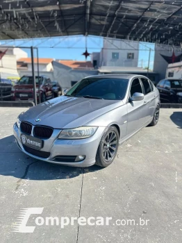 BMW 320iA 4 portas