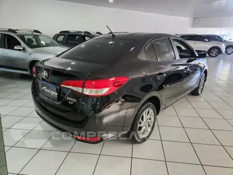 Yaris Sedan 1.5 16V 4P FLEX XS MULTIDRIVE AUTOMÁTICO CVT