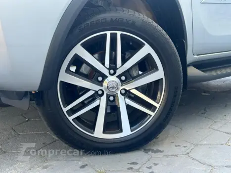 HILUX SW4 2.7 SRV 7 LUGARES 4X2 16V FLEX 4P AUTOMÁTICO