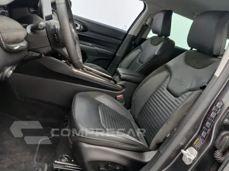 COMMANDER 1.3 T270 TURBO FLEX LIMITED AT6
