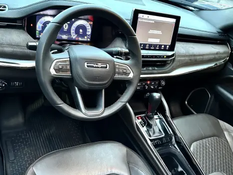 COMMANDER 1.3 T270 TURBO FLEX OVERLAND AT6