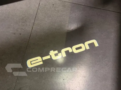 E-TRON ELÉTRICO PERFORMANCE QUATTRO