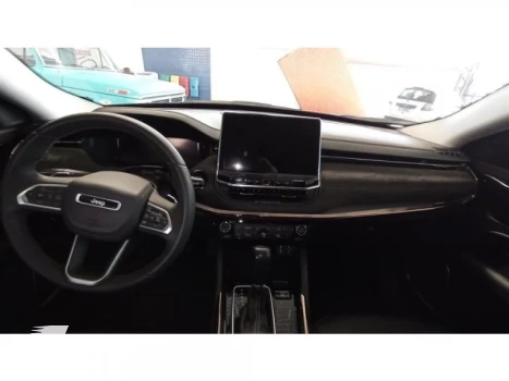 COMMANDER - 1.3 T270 TURBO LIMITED AT6
