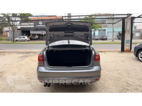 JETTA 2.0 TSI HIGHLINE 211CV GASOLINA 4P TIPTRONIC