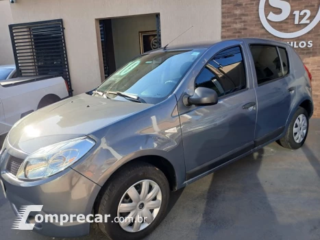 Renault SANDERO 4 portas