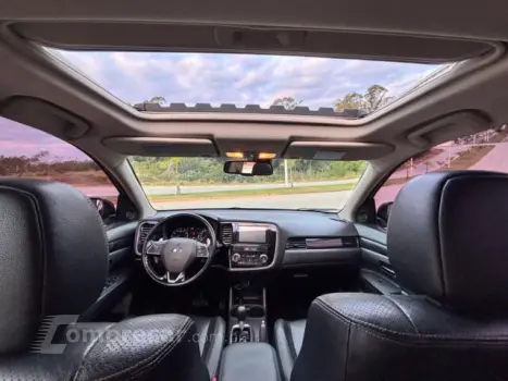 OUTLANDER 3.0 GT 4X4 V6 24V GASOLINA 4P AUTOMÁTICO