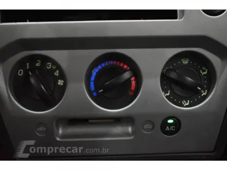 FIESTA SEDAN - 1.6 ROCAM SEDAN 8V 4P MANUAL