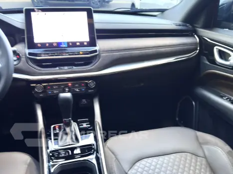 COMMANDER 1.3 T270 TURBO FLEX OVERLAND AT6