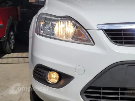 Focus Sedan 2.0 16V/2.0 16V Flex 4p Aut.