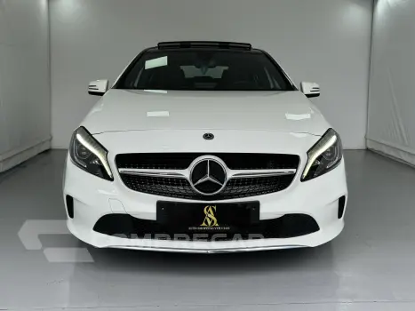 Mercedes-Benz A 200 1.6 CGI 7g-dct 4 portas