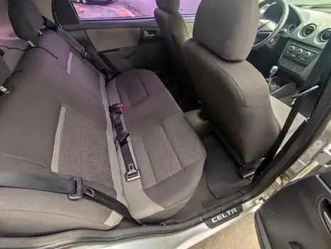 CELTA 1.0 MPFI LT 8V