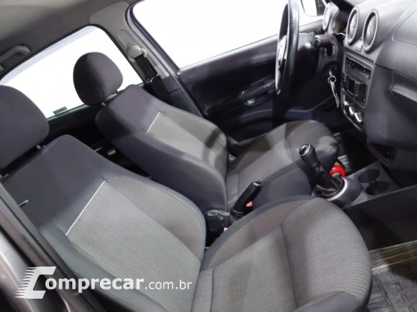 VOYAGE - 1.6 MI 8V 4P MANUAL