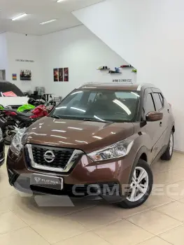 NISSAN KICKS SV 1.6 16V FlexStar 5p Aut. 4 portas