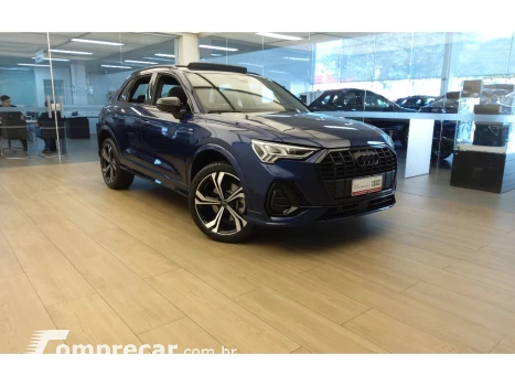 Audi Q3 2.0 40 TFSI GASOLINA PERFORMANCE BLACK PLUS QUATTRO TIPTR 4 portas