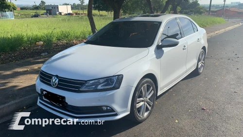 Volkswagen JETTA 2.0 TSI Highline 211cv 4 portas