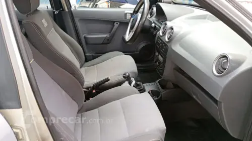 PARATI 1.6 MI Track & Field 8V G.IV