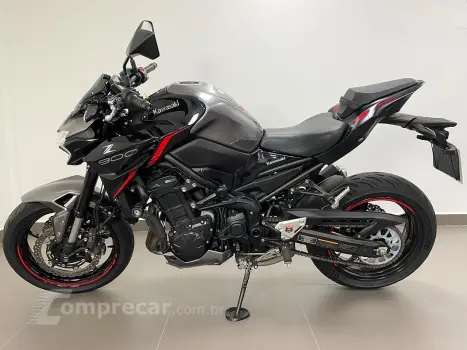 KAWASAKI Z900