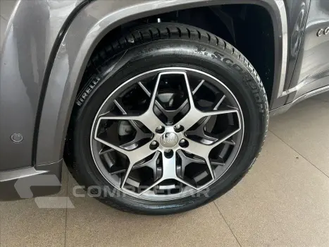 COMMANDER 1.3 T270 TURBO FLEX OVERLAND AT6