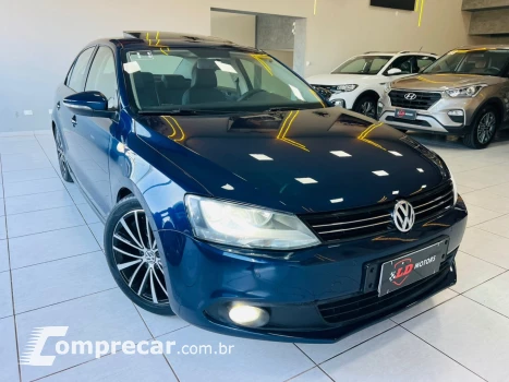 JETTA 2.0 COMFORTLINE 120CV FLEX 4P TIPTRONIC
